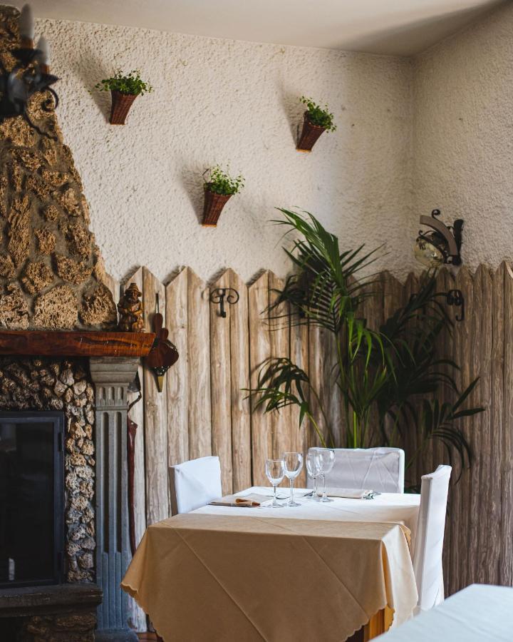 Locanda Del Boscaiolo Monasterolo del Castello Eksteriør billede